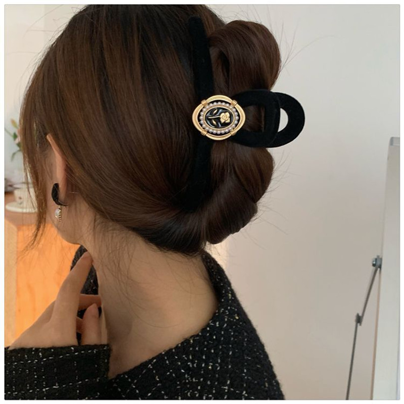 Regal Black Velvet Vintage Ros - Jewelry Making Adults 评论和价格
